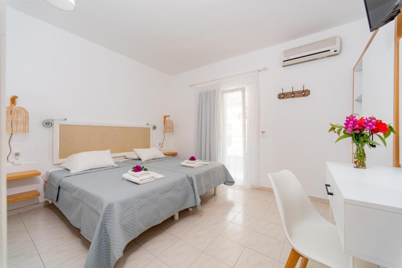 Averto Corfu Dassia (Corfu)